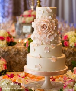 Luxury-Glamorous-wedding-cake